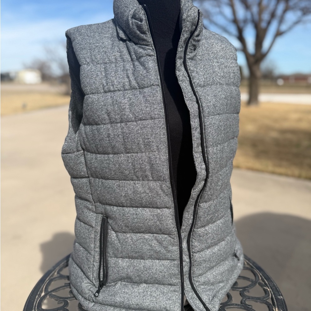 Banana Republic Charcoal Puffer Vest